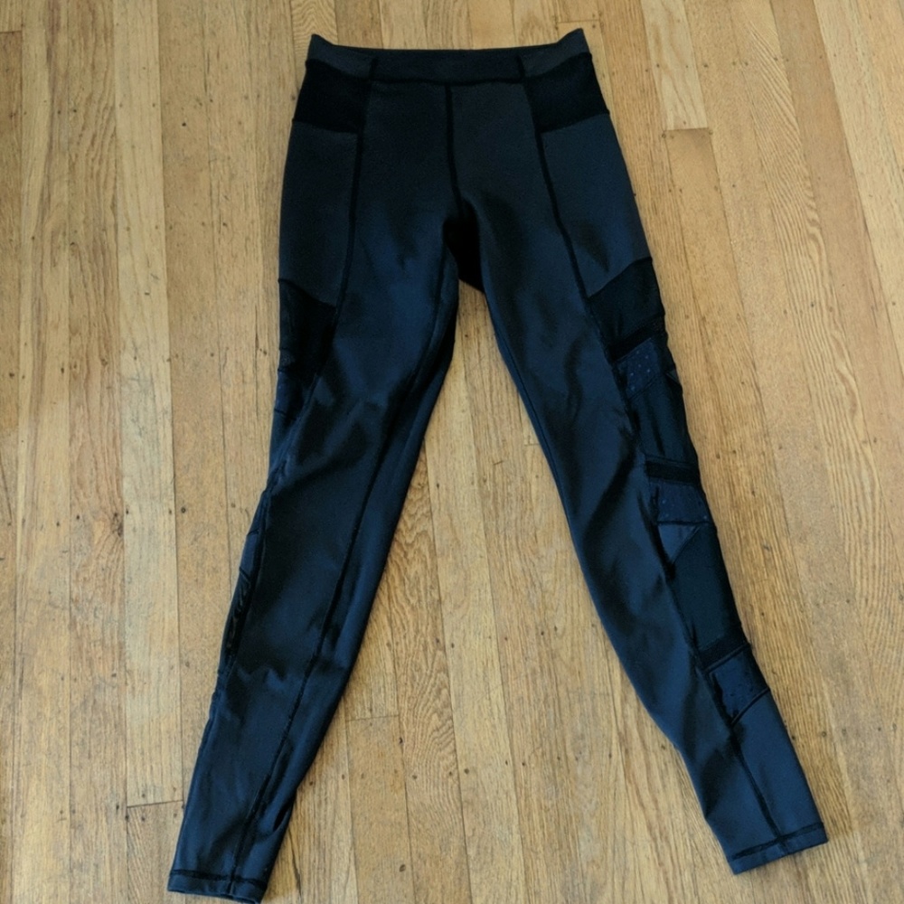 Lululemon leggings with Mesh detail